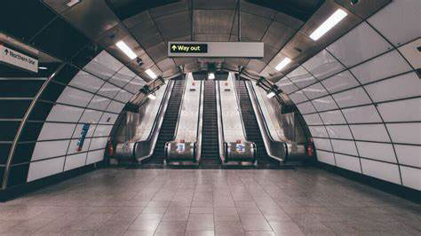 3-LONDON-UNDERGROUND-ESCALATORS-GETTING-UV-TREATMENT