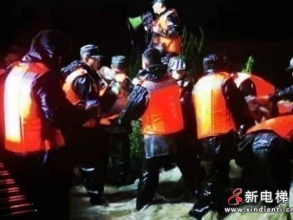 河南暴雨洪灾致12人死亡，地铁被淹，电梯人请注意安全！