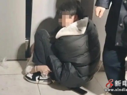 “我的下半身麻了！没有知觉了！”‌合肥一女子下半身被电梯轿厢压住